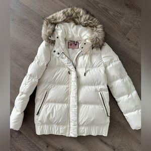 Like New Women’s Juicy Couture Down Puffy Jacket White Size Medium